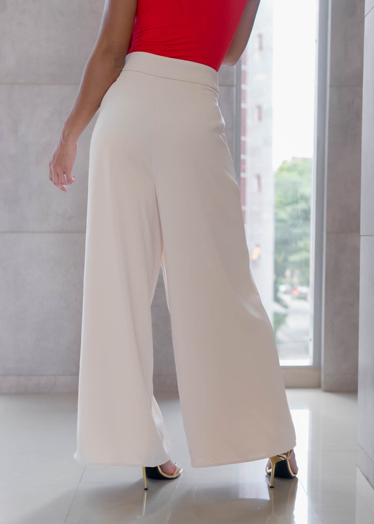 Pantalon Beige con Volado