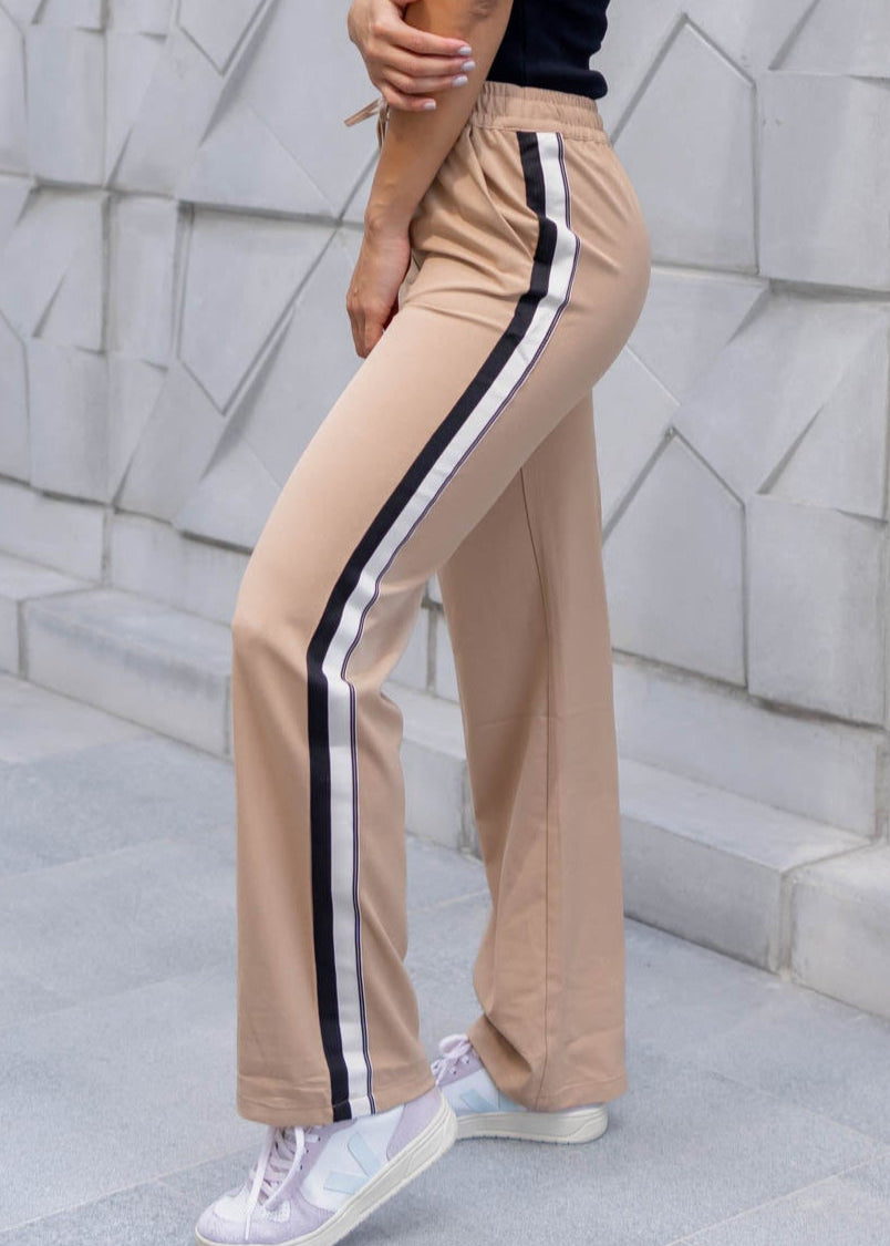 Mono Beige Laterales Blanco con Negro