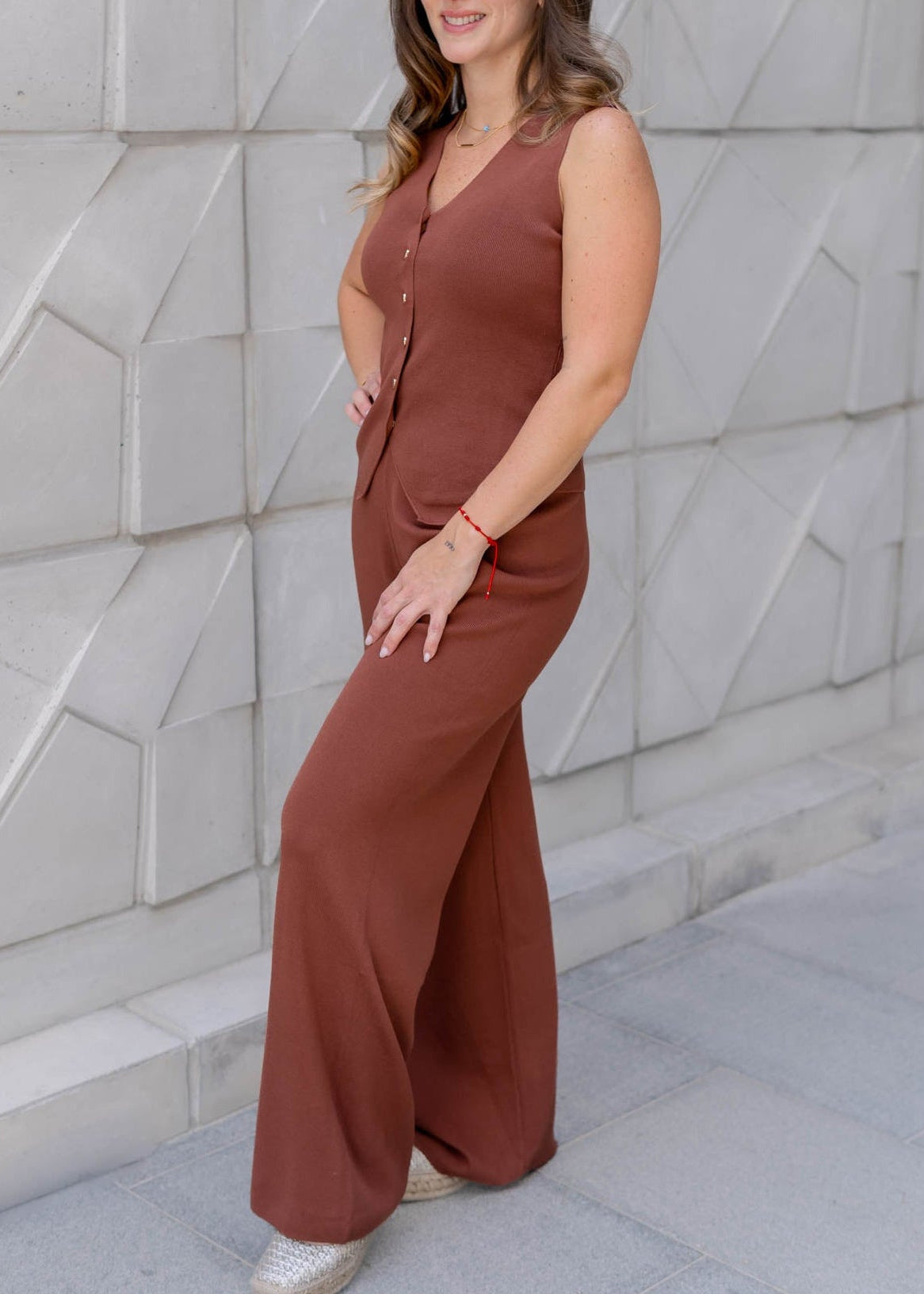 Set Chaleco Marron Tejido