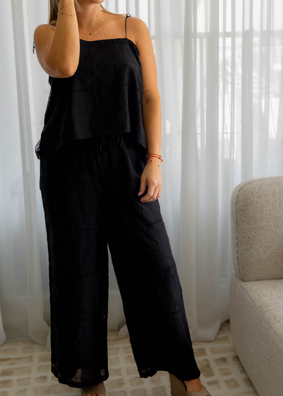 Set Negro Con Bordado