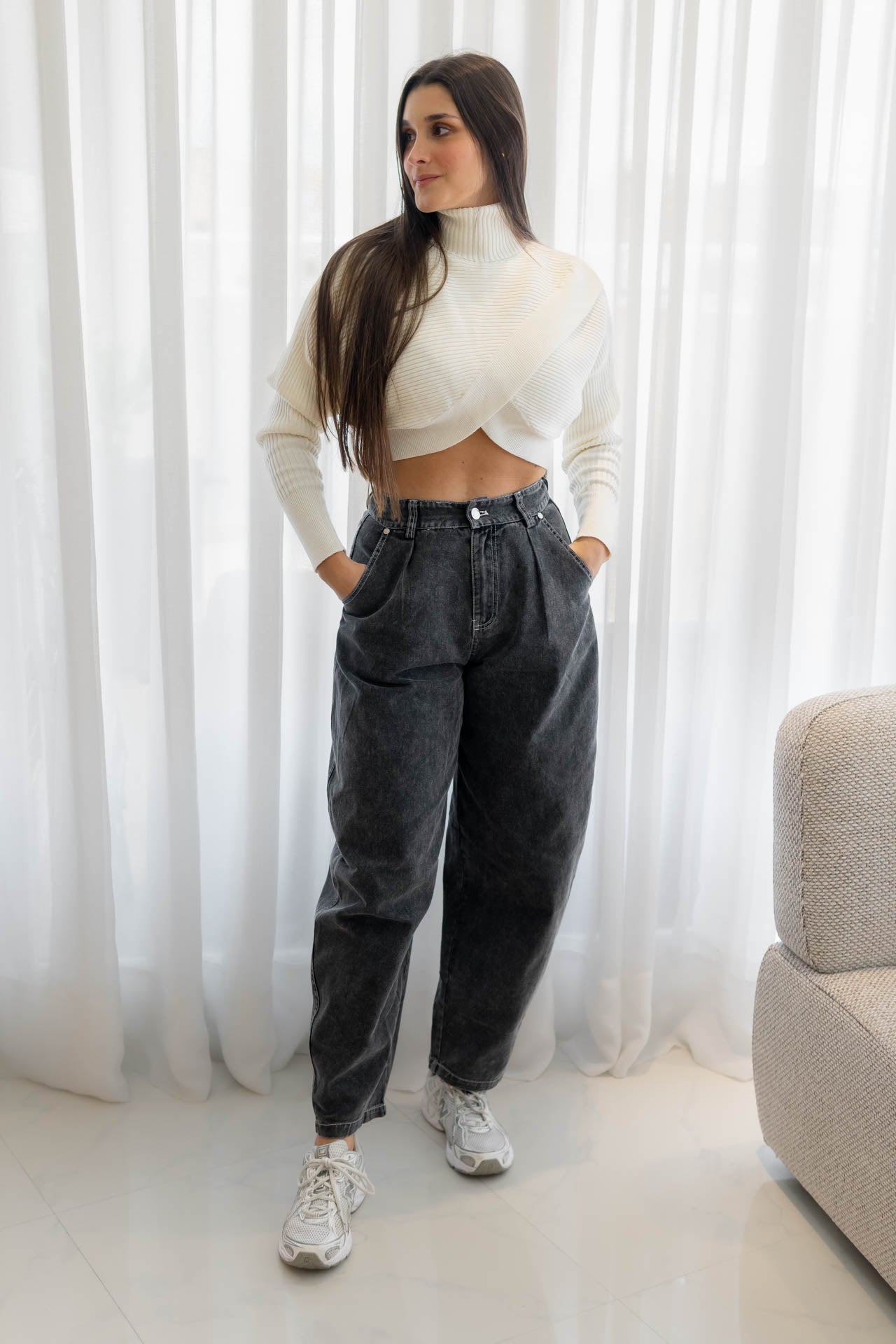 Sueter Blanco Cruzado Cuello Alto