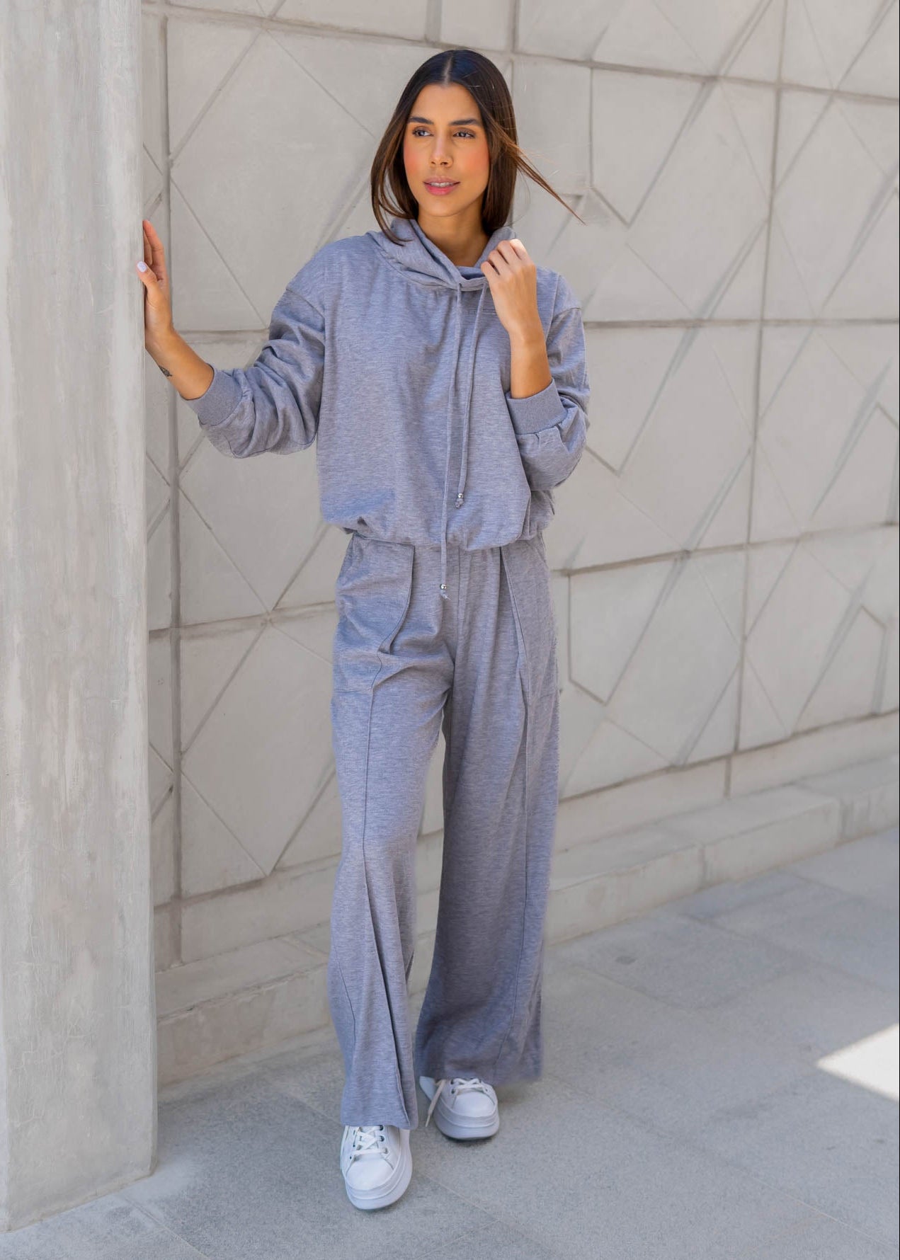 Set Comfy Gris Cuello Caido