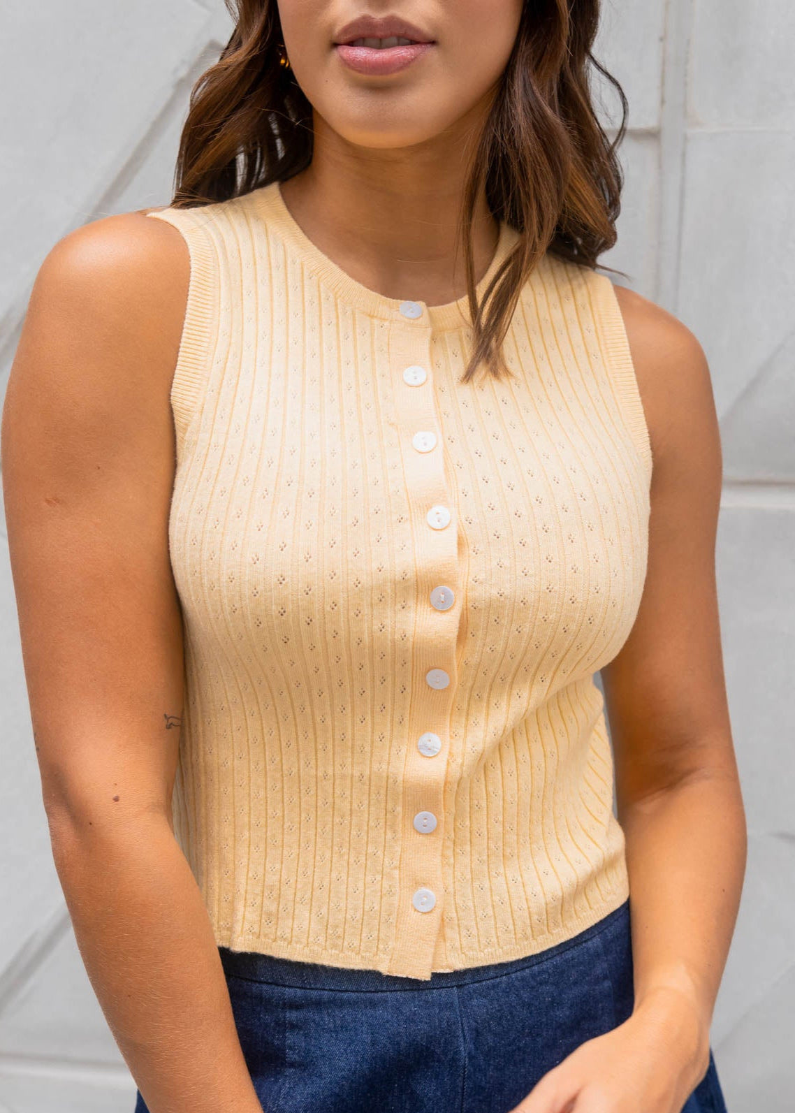 Top Amarillo Botones