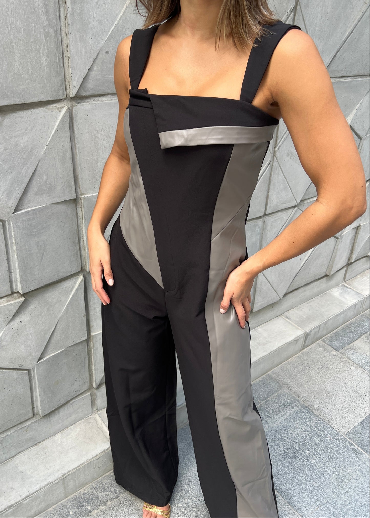 Braga Negra Detalles Cuerina
