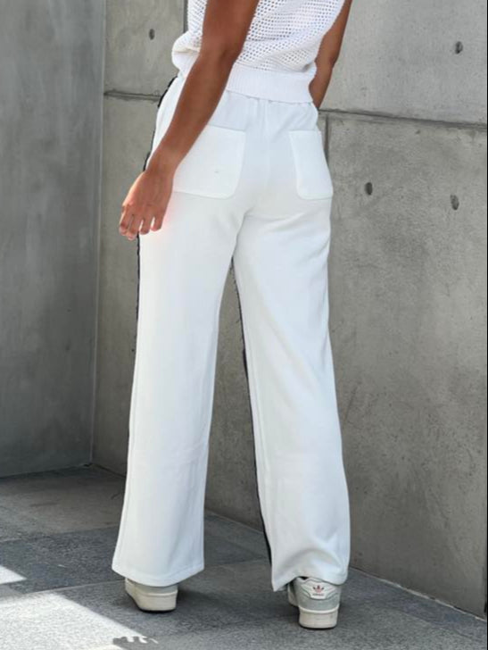 Mono Blanco/Jean Negro