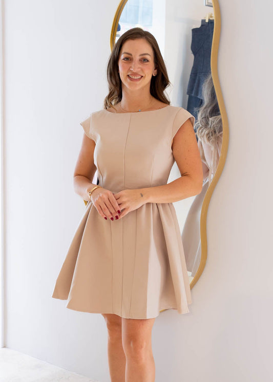 Vestido Beige Escote