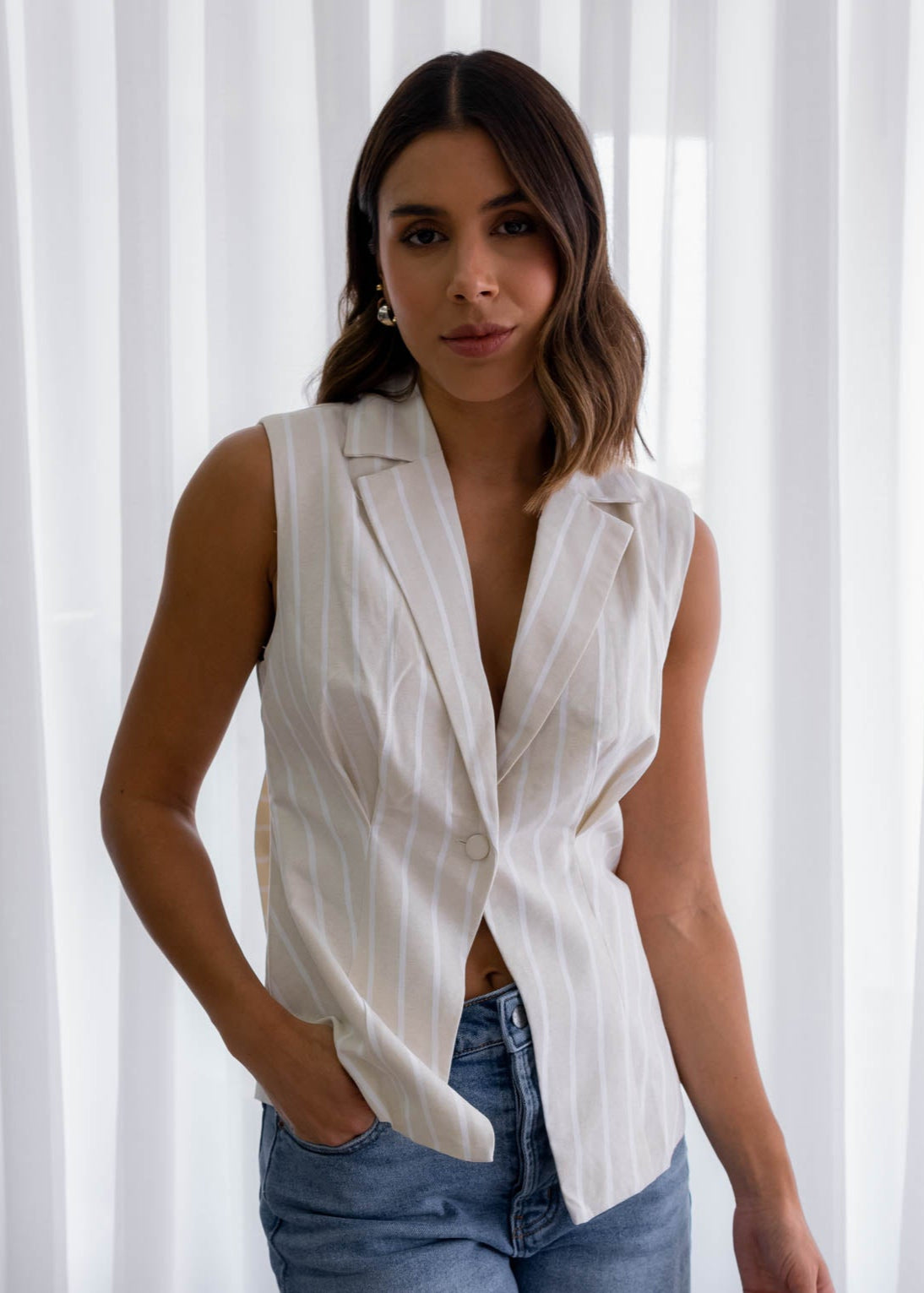 Blazer sin Mangas y Lineas