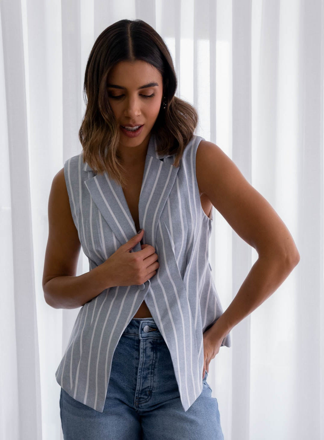 Blazer sin Mangas y Lineas