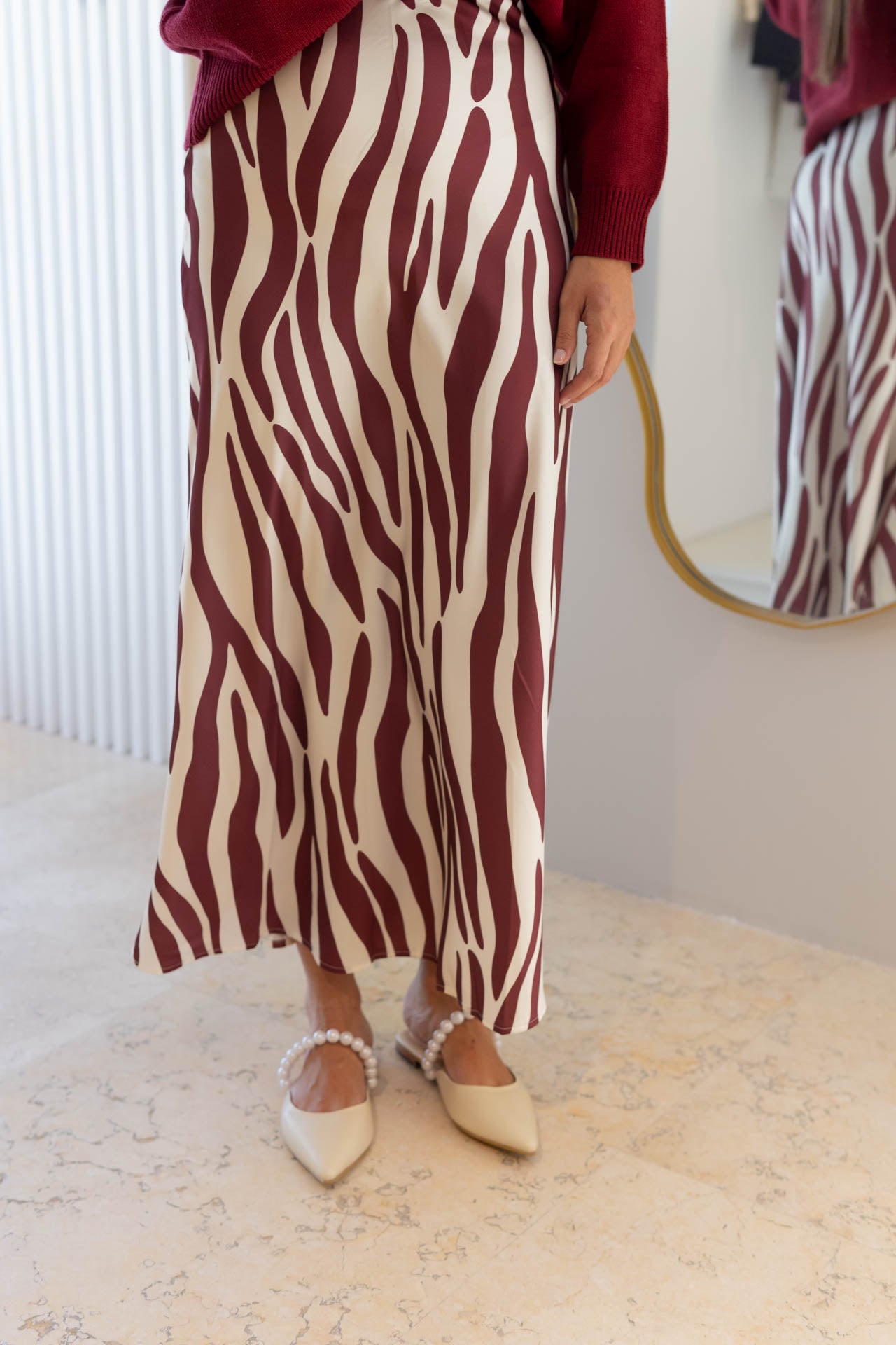 Falda Satinada Print Vino