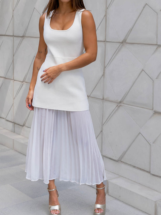 Vestido Blanco Falda Plisada