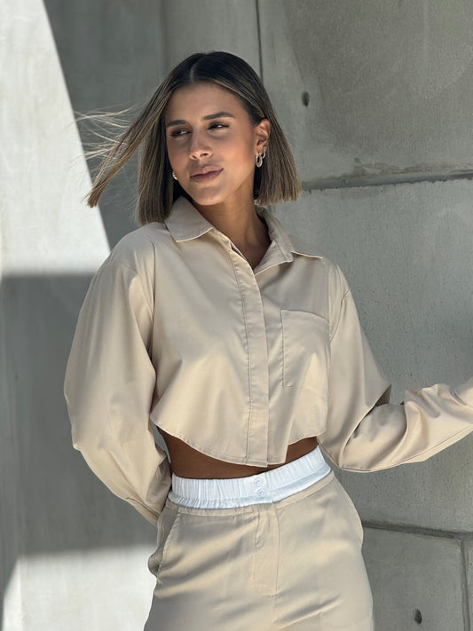 Camisa Beige Corta Cinta Atras
